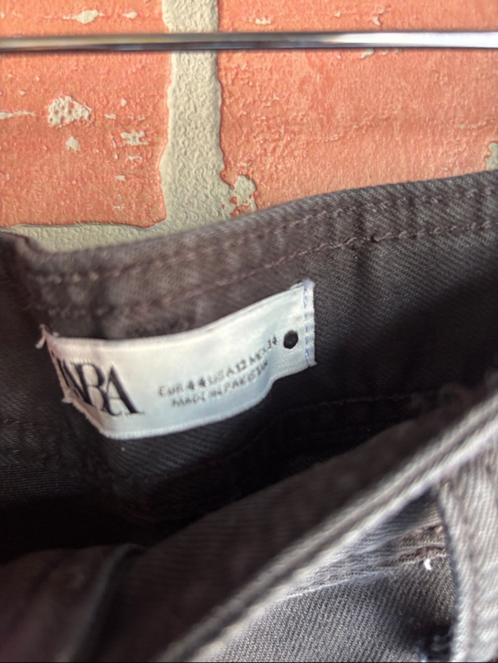 Zara Wide leg High Waist Jeans with Raw Hem - Picture 3 of 5